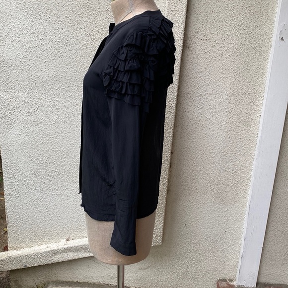 Dar-Ti 100% silk stunning blouse from Barney’s. Has great ruffles. Gorgeous! - Picture 5 of 11